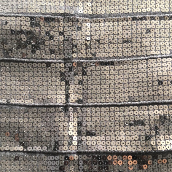 Mini sequenced skirt - Picture 2 of 3